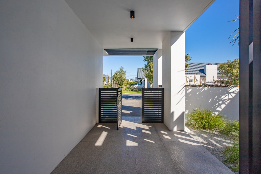 5 Bedroom Property for Sale in Val De Vie Estate Western Cape